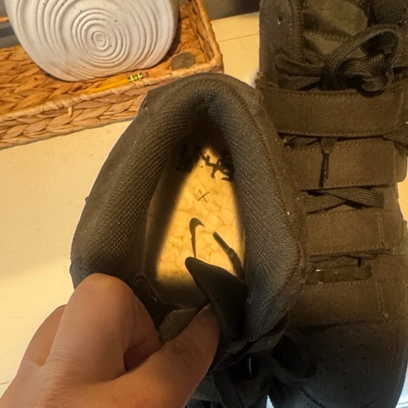 Men's Black High-Top Sneakers - Picture 6 of 7